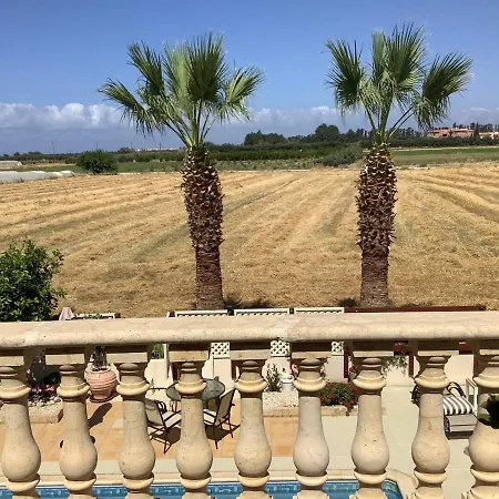 Quality With Pool In Superb Location In Paphos